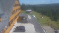 Parkoviště a hlavní vchod