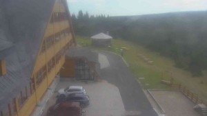 Sporthotel Kurzovní - Parkplatz und Haupteingang - 16.9.2026 v 10:55 Sporthotel Kurzovní - Parkplatz und Haupteingang - 16.9.2026 v 10:55