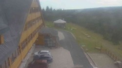 Parkoviště a hlavní vchod