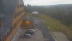 Parkoviště a hlavní vchod