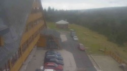 Parkoviště a hlavní vchod