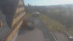 Parkoviště a hlavní vchod