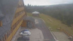 Parkoviště a hlavní vchod