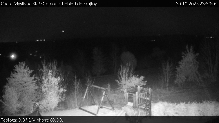 Chata Myslivna SKP Olomouc - Pohled do krajiny - 30.10.2025 v 23:30 Chata Myslivna SKP Olomouc - Pohled do krajiny - 30.10.2025 v 23:30