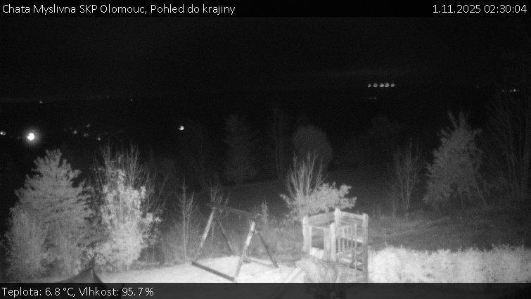Chata Myslivna SKP Olomouc - Pohled do krajiny - 1.11.2025 v 02:30 Chata Myslivna SKP Olomouc - Pohled do krajiny - 1.11.2025 v 02:30
