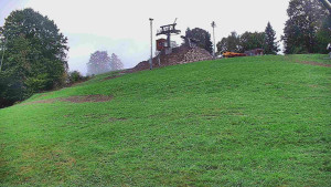 Skiareál Karolinka - Otočná kamera na sjezdovce - 7.10.2025 v 08:02 Skiareál Karolinka - Otočná kamera na sjezdovce - 7.10.2025 v 08:02