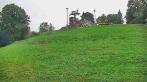 Skiareál Karolinka - Otočná kamera na sjezdovce - 7.10.2025 v 12:02 Skiareál Karolinka - Otočná kamera na sjezdovce - 7.10.2025 v 12:02