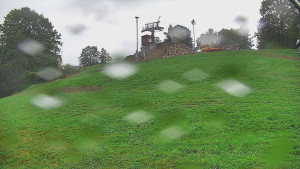 Skiareál Karolinka - Otočná kamera na sjezdovce - 7.10.2025 v 13:02 Skiareál Karolinka - Otočná kamera na sjezdovce - 7.10.2025 v 13:02