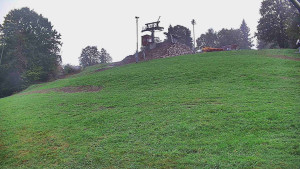 Skiareál Karolinka - Otočná kamera na sjezdovce - 7.10.2025 v 13:32 Skiareál Karolinka - Otočná kamera na sjezdovce - 7.10.2025 v 13:32