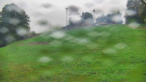 Skiareál Karolinka - Otočná kamera na sjezdovce - 7.10.2025 v 15:02 Skiareál Karolinka - Otočná kamera na sjezdovce - 7.10.2025 v 15:02