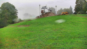 Skiareál Karolinka - Otočná kamera na sjezdovce - 7.10.2025 v 16:32 Skiareál Karolinka - Otočná kamera na sjezdovce - 7.10.2025 v 16:32