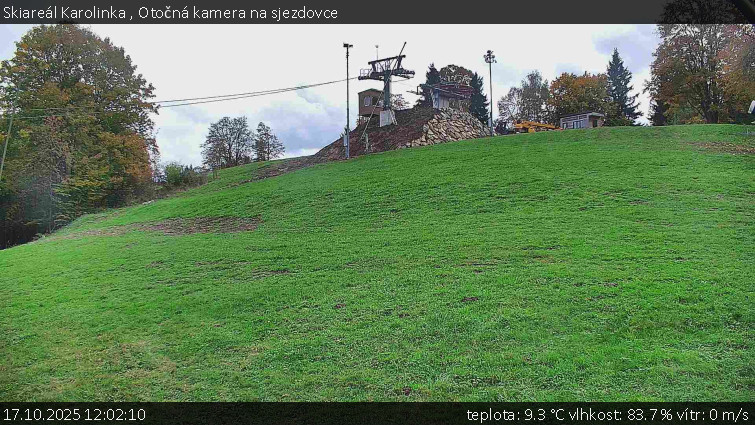 Skiareál Karolinka - Otočná kamera na sjezdovce - 17.10.2025 v 12:02 Skiareál Karolinka - Otočná kamera na sjezdovce - 17.10.2025 v 12:02