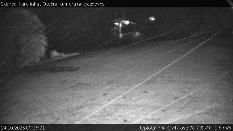 Skiareál Karolinka - Otočná kamera na sjezdovce - 24.10.2025 v 00:25 Skiareál Karolinka - Otočná kamera na sjezdovce - 24.10.2025 v 00:25