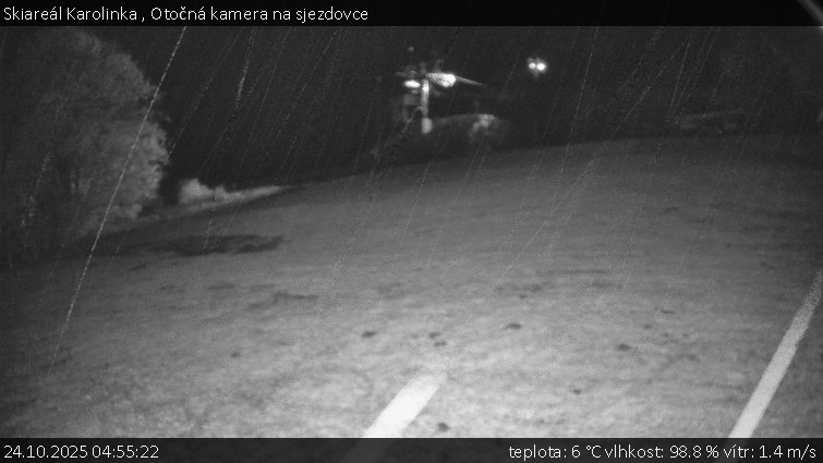 Skiareál Karolinka - Otočná kamera na sjezdovce - 24.10.2025 v 04:55 Skiareál Karolinka - Otočná kamera na sjezdovce - 24.10.2025 v 04:55