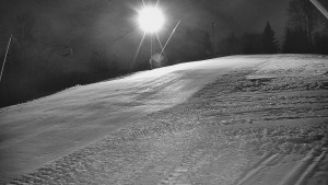 Skiareál Karolinka - Otočná kamera na sjezdovce - 5.12.2025 v 00:25 Skiareál Karolinka - Otočná kamera na sjezdovce - 5.12.2025 v 00:25