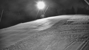 Skiareál Karolinka - Otočná kamera na sjezdovce - 5.12.2025 v 01:45 Skiareál Karolinka - Otočná kamera na sjezdovce - 5.12.2025 v 01:45