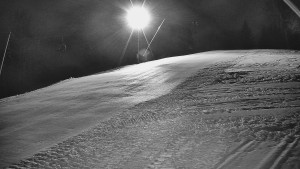 Skiareál Karolinka - Otočná kamera na sjezdovce - 5.12.2025 v 02:02 Skiareál Karolinka - Otočná kamera na sjezdovce - 5.12.2025 v 02:02