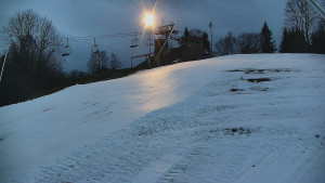 Skiareál Karolinka - Otočná kamera na sjezdovce - 5.12.2025 v 07:15 Skiareál Karolinka - Otočná kamera na sjezdovce - 5.12.2025 v 07:15