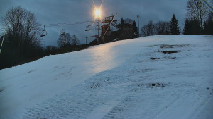 Skiareál Karolinka - Otočná kamera na sjezdovce - 5.12.2025 v 07:20 Skiareál Karolinka - Otočná kamera na sjezdovce - 5.12.2025 v 07:20