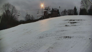 Skiareál Karolinka - Otočná kamera na sjezdovce - 5.12.2025 v 07:45 Skiareál Karolinka - Otočná kamera na sjezdovce - 5.12.2025 v 07:45