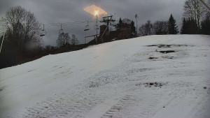 Skiareál Karolinka - Otočná kamera na sjezdovce - 5.12.2025 v 07:50 Skiareál Karolinka - Otočná kamera na sjezdovce - 5.12.2025 v 07:50