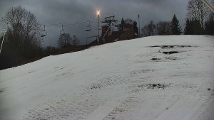 Skiareál Karolinka - Otočná kamera na sjezdovce - 5.12.2025 v 08:05 Skiareál Karolinka - Otočná kamera na sjezdovce - 5.12.2025 v 08:05