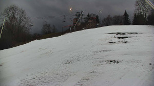 Skiareál Karolinka - Otočná kamera na sjezdovce - 5.12.2025 v 08:55 Skiareál Karolinka - Otočná kamera na sjezdovce - 5.12.2025 v 08:55