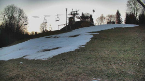 Skiareál Karolinka - Otočná kamera na sjezdovce - 13.12.2025 v 08:02 Skiareál Karolinka - Otočná kamera na sjezdovce - 13.12.2025 v 08:02