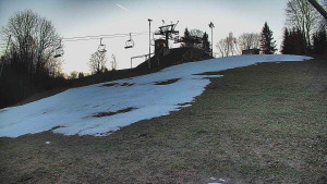 Skiareál Karolinka - Otočná kamera na sjezdovce - 13.12.2025 v 08:10 Skiareál Karolinka - Otočná kamera na sjezdovce - 13.12.2025 v 08:10