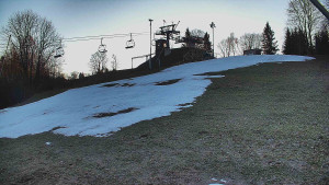Skiareál Karolinka - Otočná kamera na sjezdovce - 13.12.2025 v 08:32 Skiareál Karolinka - Otočná kamera na sjezdovce - 13.12.2025 v 08:32