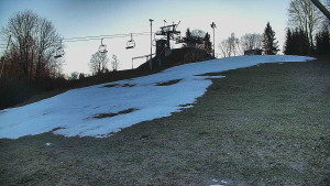 Skiareál Karolinka - Otočná kamera na sjezdovce - 13.12.2025 v 08:40 Skiareál Karolinka - Otočná kamera na sjezdovce - 13.12.2025 v 08:40