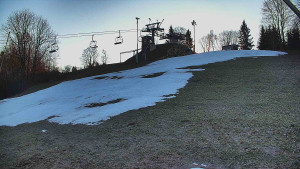 Skiareál Karolinka - Otočná kamera na sjezdovce - 13.12.2025 v 08:45 Skiareál Karolinka - Otočná kamera na sjezdovce - 13.12.2025 v 08:45