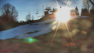 Skiareál Karolinka - Otočná kamera na sjezdovce - 13.12.2025 v 08:50 Skiareál Karolinka - Otočná kamera na sjezdovce - 13.12.2025 v 08:50