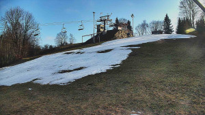 Skiareál Karolinka - Otočná kamera na sjezdovce - 13.12.2025 v 12:15 Skiareál Karolinka - Otočná kamera na sjezdovce - 13.12.2025 v 12:15