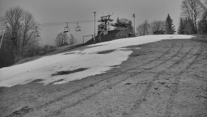 Skiareál Karolinka - Otočná kamera na sjezdovce - 19.12.2025 v 07:10 Skiareál Karolinka - Otočná kamera na sjezdovce - 19.12.2025 v 07:10