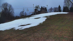 Skiareál Karolinka - Otočná kamera na sjezdovce - 19.12.2025 v 07:32 Skiareál Karolinka - Otočná kamera na sjezdovce - 19.12.2025 v 07:32