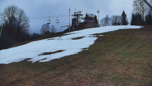 Skiareál Karolinka - Otočná kamera na sjezdovce - 19.12.2025 v 07:40 Skiareál Karolinka - Otočná kamera na sjezdovce - 19.12.2025 v 07:40
