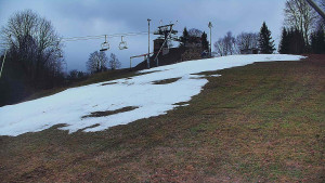 Skiareál Karolinka - Otočná kamera na sjezdovce - 19.12.2025 v 07:45 Skiareál Karolinka - Otočná kamera na sjezdovce - 19.12.2025 v 07:45