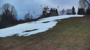 Skiareál Karolinka - Otočná kamera na sjezdovce - 19.12.2025 v 07:55 Skiareál Karolinka - Otočná kamera na sjezdovce - 19.12.2025 v 07:55