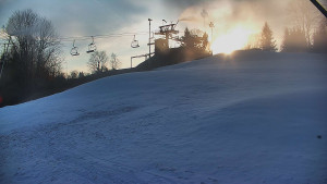 Skiareál Karolinka - Otočná kamera na sjezdovce - 25.12.2025 v 09:05 Skiareál Karolinka - Otočná kamera na sjezdovce - 25.12.2025 v 09:05