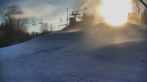 Skiareál Karolinka - Otočná kamera na sjezdovce - 25.12.2025 v 09:32 Skiareál Karolinka - Otočná kamera na sjezdovce - 25.12.2025 v 09:32