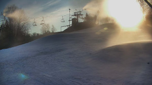 Skiareál Karolinka - Otočná kamera na sjezdovce - 25.12.2025 v 09:45 Skiareál Karolinka - Otočná kamera na sjezdovce - 25.12.2025 v 09:45