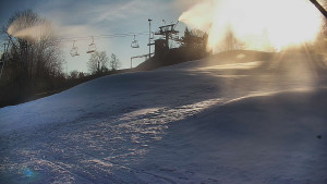 Skiareál Karolinka - Otočná kamera na sjezdovce - 25.12.2025 v 10:02 Skiareál Karolinka - Otočná kamera na sjezdovce - 25.12.2025 v 10:02