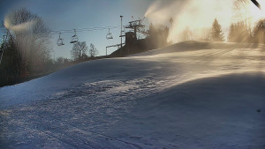 Skiareál Karolinka - Otočná kamera na sjezdovce - 25.12.2025 v 10:32 Skiareál Karolinka - Otočná kamera na sjezdovce - 25.12.2025 v 10:32