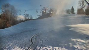 Skiareál Karolinka - Otočná kamera na sjezdovce - 25.12.2025 v 12:50 Skiareál Karolinka - Otočná kamera na sjezdovce - 25.12.2025 v 12:50