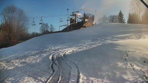 Skiareál Karolinka - Otočná kamera na sjezdovce - 25.12.2025 v 13:32 Skiareál Karolinka - Otočná kamera na sjezdovce - 25.12.2025 v 13:32