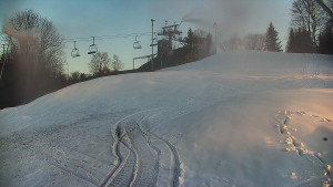 Skiareál Karolinka - Otočná kamera na sjezdovce - 25.12.2025 v 15:20 Skiareál Karolinka - Otočná kamera na sjezdovce - 25.12.2025 v 15:20