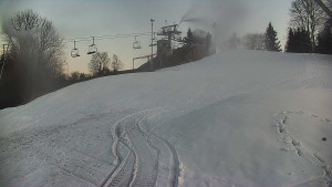 Skiareál Karolinka - Otočná kamera na sjezdovce - 25.12.2025 v 15:40 Skiareál Karolinka - Otočná kamera na sjezdovce - 25.12.2025 v 15:40