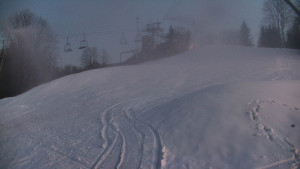 Skiareál Karolinka - Otočná kamera na sjezdovce - 25.12.2025 v 16:25 Skiareál Karolinka - Otočná kamera na sjezdovce - 25.12.2025 v 16:25