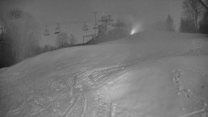 Skiareál Karolinka - Otočná kamera na sjezdovce - 25.12.2025 v 16:40 Skiareál Karolinka - Otočná kamera na sjezdovce - 25.12.2025 v 16:40